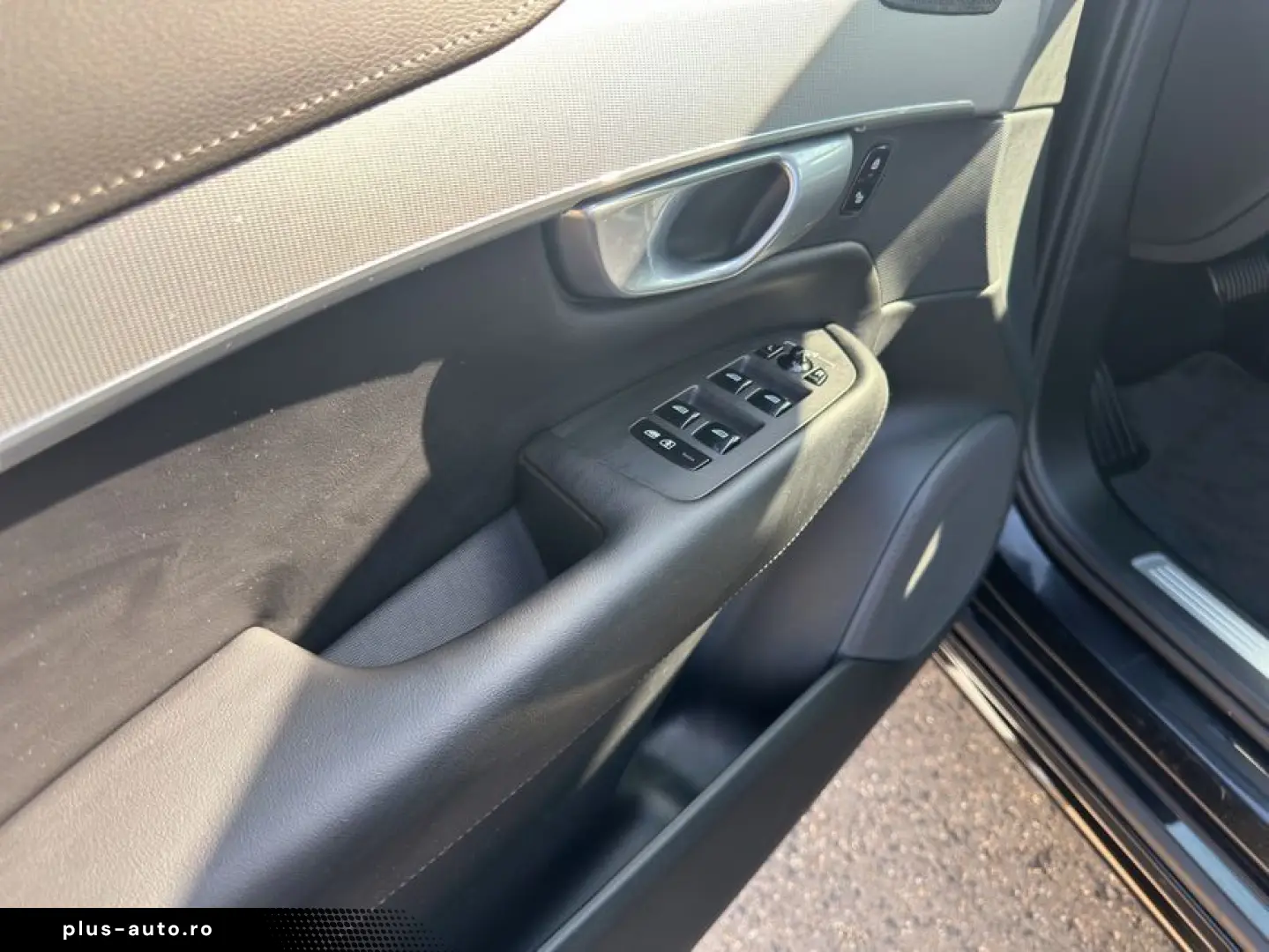 XC90 B5 AWD Plus-Bright 7S Glasd Standh 360  Led