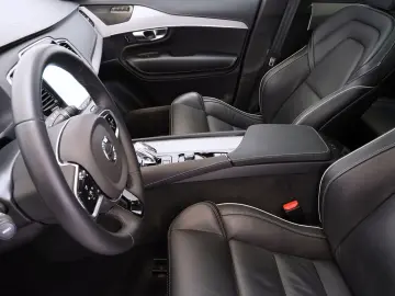 XC90 B5 D AWD Mild-Hybrid Plus Dark PANO AHK