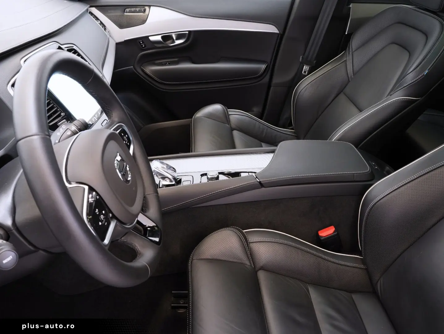 XC90 B5 D AWD Mild-Hybrid Plus Dark PANO AHK