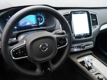 XC90 B5 D AWD Mild-Hybrid Plus Dark PANO AHK