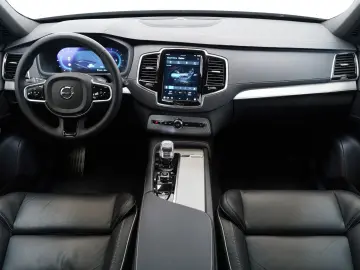 XC90 B5 D AWD Mild-Hybrid Plus Dark PANO AHK