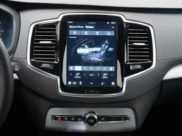 XC90 B5 D AWD Mild-Hybrid Plus Dark PANO AHK