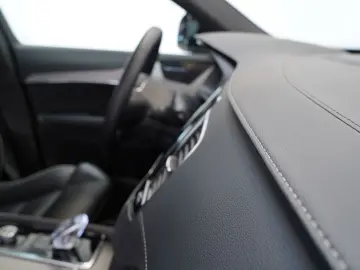 XC90 B5 D AWD Mild-Hybrid Plus Dark PANO AHK