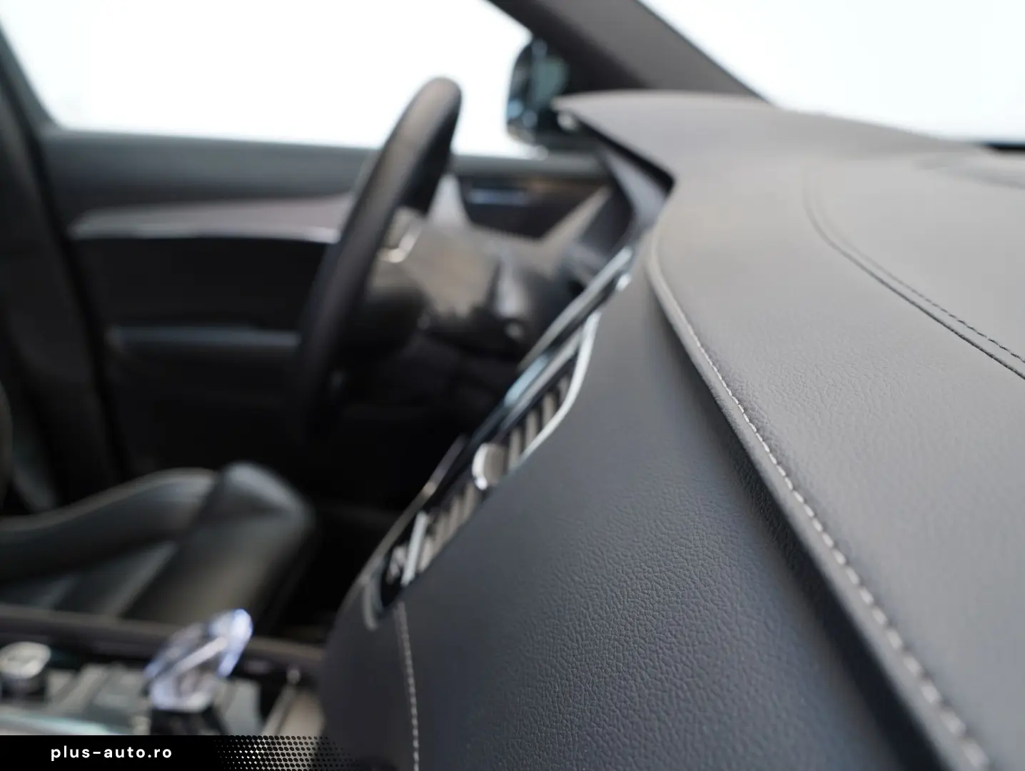 XC90 B5 D AWD Mild-Hybrid Plus Dark PANO AHK