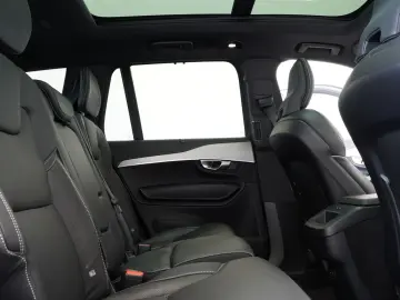 XC90 B5 D AWD Mild-Hybrid Plus Dark PANO AHK