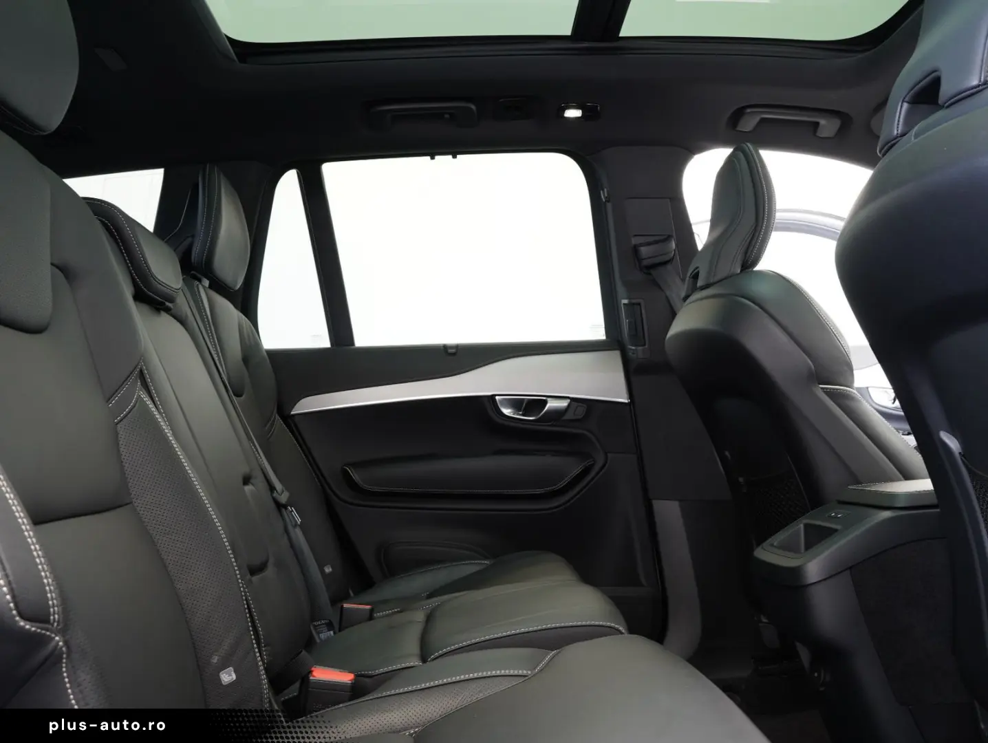 XC90 B5 D AWD Mild-Hybrid Plus Dark PANO AHK