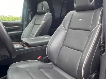 Escalade Diesel  D600 Vollausstatung