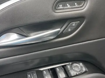 Escalade Diesel  D600 Vollausstatung