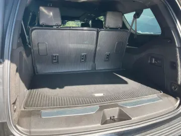 Escalade Diesel  D600 Vollausstatung