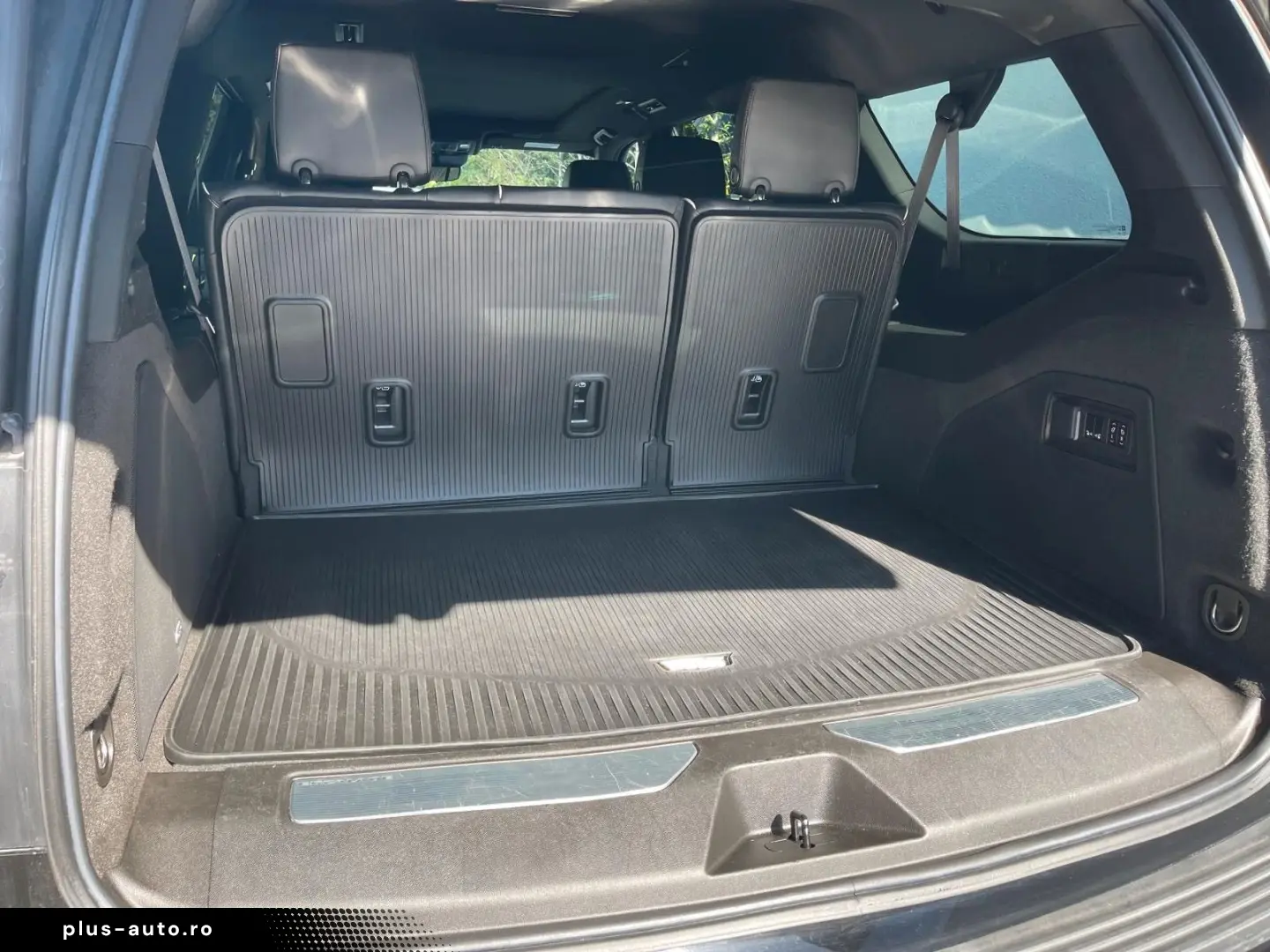 Escalade Diesel  D600 Vollausstatung