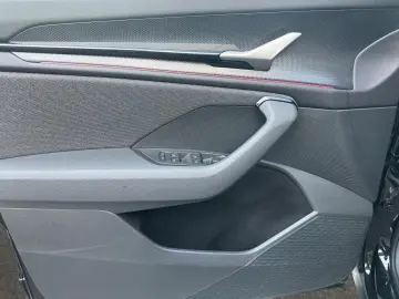 KODIAQ SELEC.2.0TDI DSG 4x4 NAVI PANO AHK 7SITZE