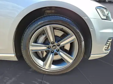 A8 60 TFSI e quattro tiptronic e-tron HUD Assist