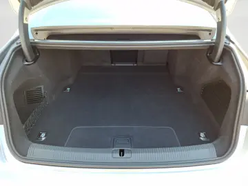 A8 60 TFSI e quattro tiptronic e-tron HUD Assist