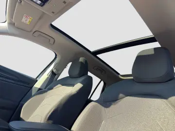 Kodiaq 2.0 SELECTION 4X4 PANO CAM LM18 E-KLAPPE