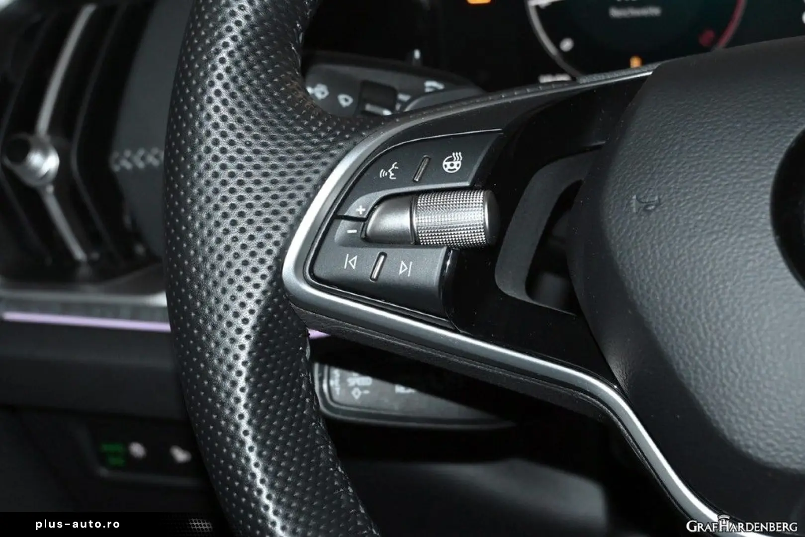 Kodiaq   NEU  2.0 TDI  DSG 4x4 Selection AHK   S