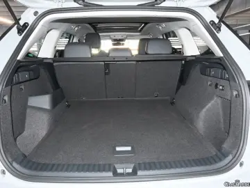 Kodiaq   NEU  2.0 TDI  DSG 4x4 Selection AHK   S