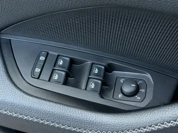 2.0TDi 4x4 Exclusive PDACH STHZ DCC eHK LM20 AHK