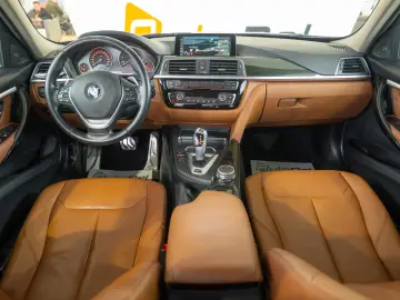 BMW Seria 3 330e iPerformance