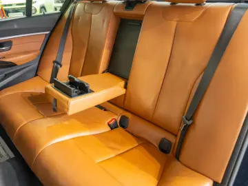 BMW Seria 3 330e iPerformance