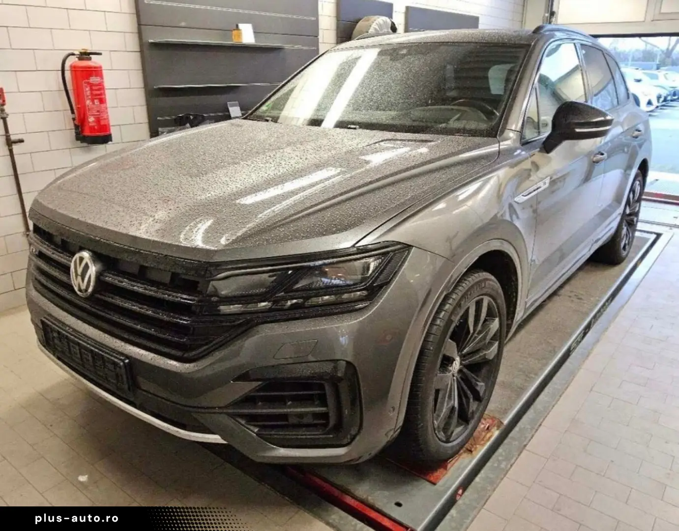 Touareg 3.0 TDI 4M - R-LINE   PANO   IQ.LIGHT