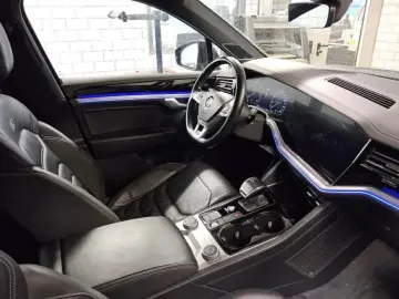 Touareg 3.0 TDI 4M - R-LINE   PANO   IQ.LIGHT