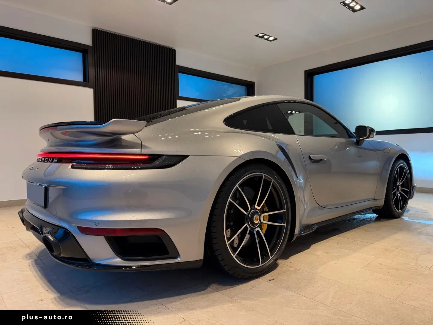 911 Turbo S  Aero-Kit Carbondach Acrapovic LIFT