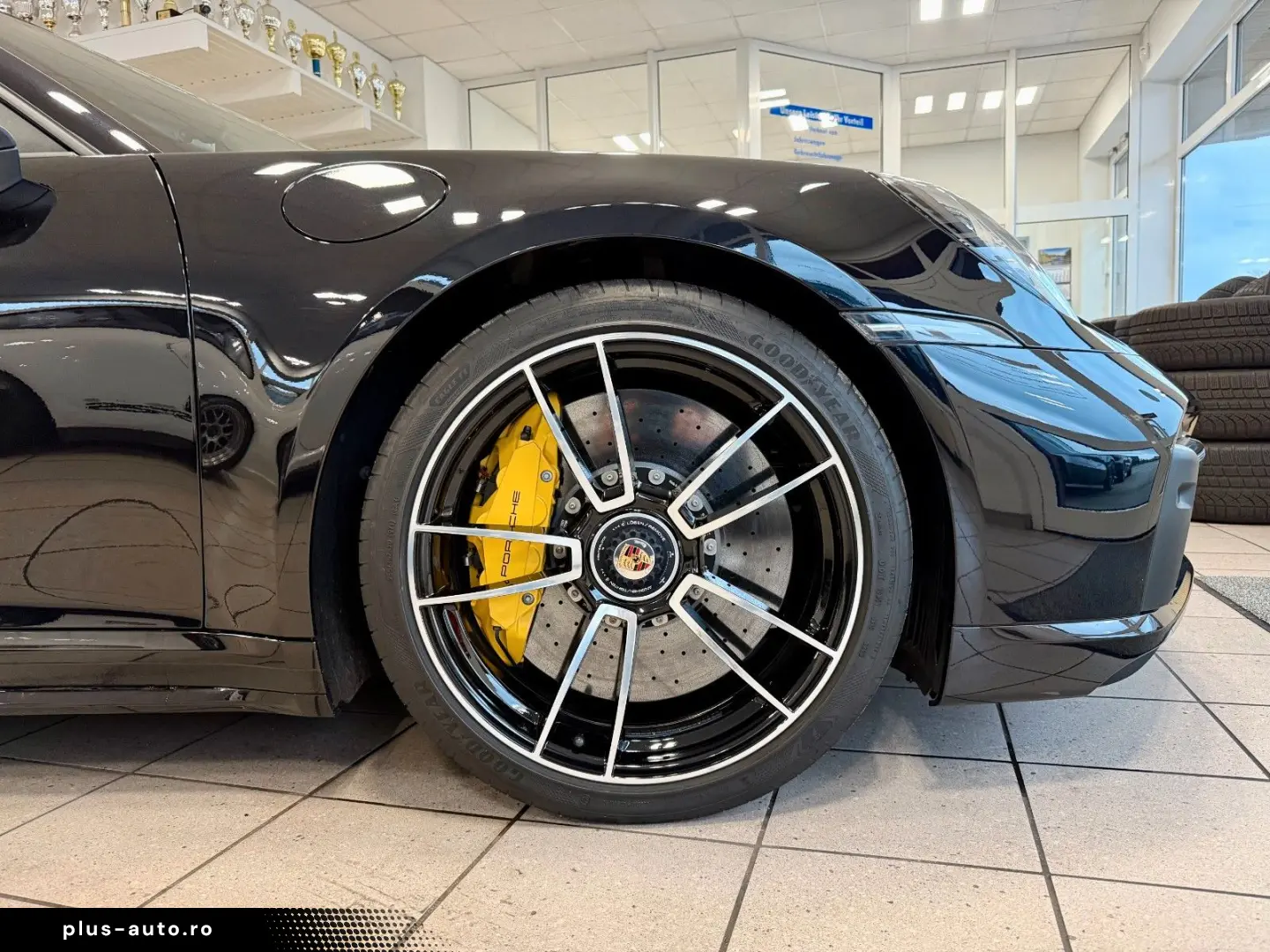 911 992 Turbo S Cabrio LIFT InnoDrive Burmester