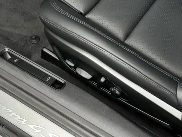 992 911 Carrera 4S Cabriolet BOSE Sportsitze SHZ