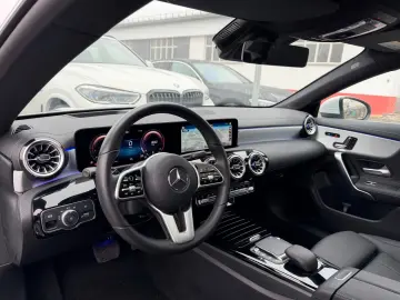 CLA 200 AMG 19  PANO DISTR  Sitzklima 360  Leder