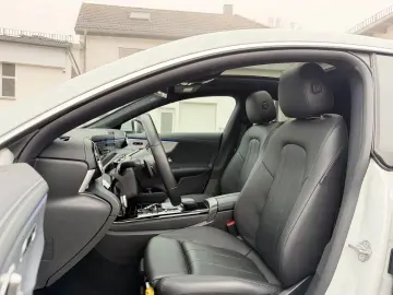 CLA 200 AMG 19  PANO DISTR  Sitzklima 360  Leder