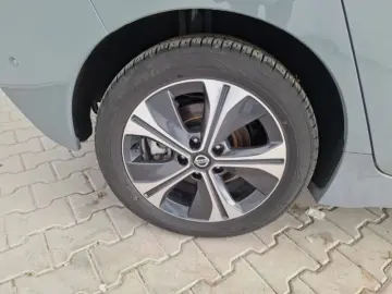 NISSAN LEAF Baterie 62kW   Motor 215CP Tekna