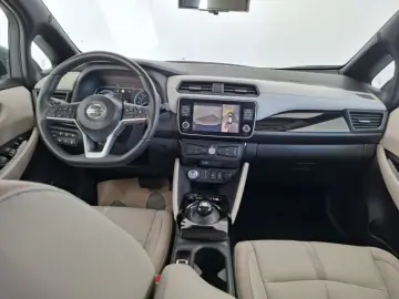 NISSAN LEAF Baterie 62kW   Motor 215CP Tekna