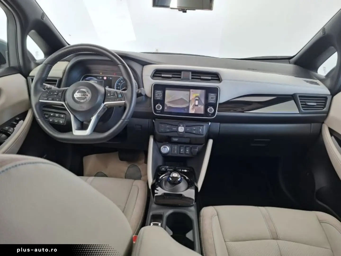 NISSAN LEAF Baterie 62kW   Motor 215CP Tekna