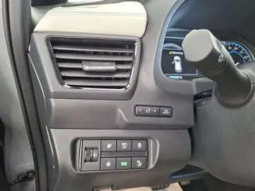 NISSAN LEAF Baterie 62kW   Motor 215CP Tekna