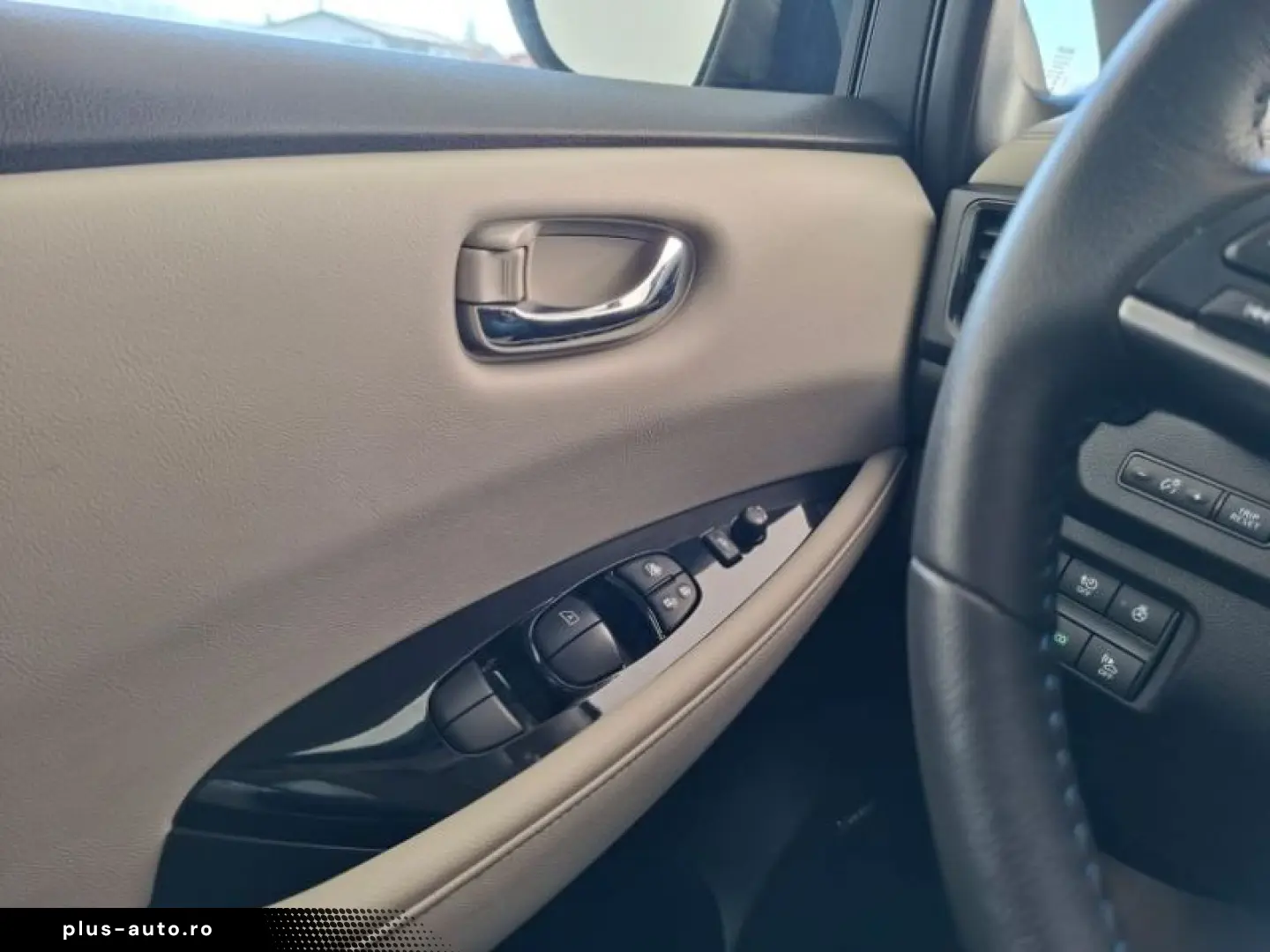 NISSAN LEAF Baterie 62kW   Motor 215CP Tekna