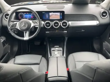 GLB 250 4M PROGRESSIVE NIGHT AHK 7-SITZE DISTRON