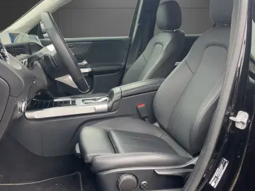 GLB 250 4M PROGRESSIVE NIGHT AHK 7-SITZE DISTRON