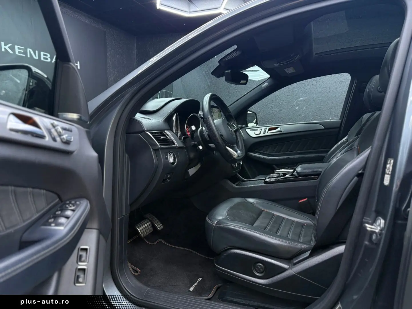 GLE 350D AMG COUPE PANO 360 AHK MEMORY HUD HK