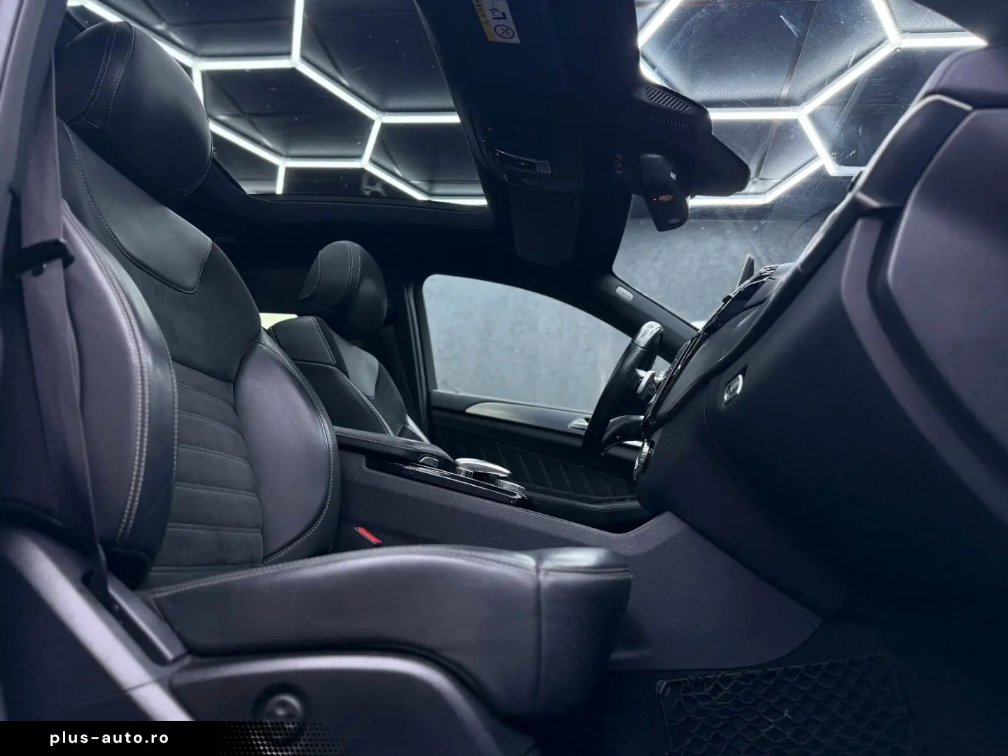 GLE 350D AMG COUPE PANO 360 AHK MEMORY HUD HK