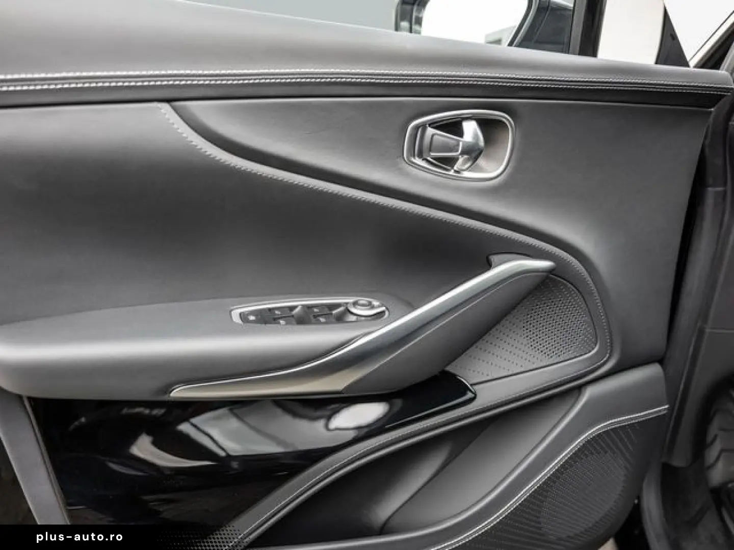 DBX Jet Black Onyx Black