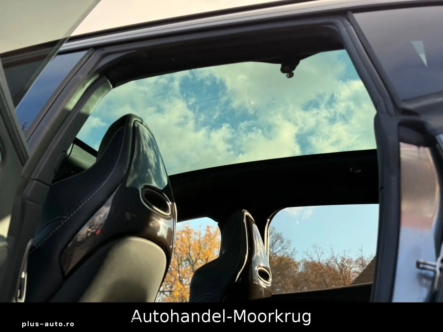 DBX707 4.0 V8  Vollausstattung Carbon-Paket