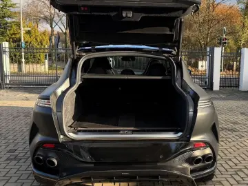 DBX707 4.0 V8  Vollausstattung Carbon-Paket