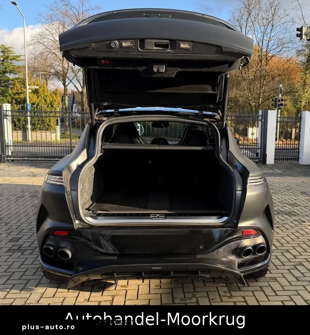 DBX707 4.0 V8  Vollausstattung Carbon-Paket