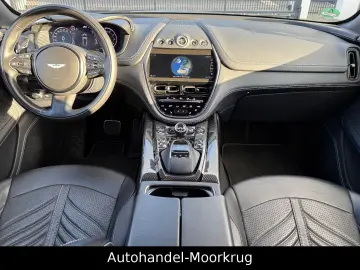 DBX707 4.0 V8  Vollausstattung Carbon-Paket