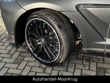 DBX707 4.0 V8  Vollausstattung Carbon-Paket