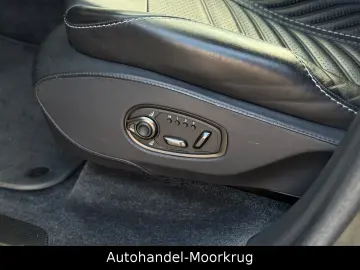 DBX707 4.0 V8  Vollausstattung Carbon-Paket