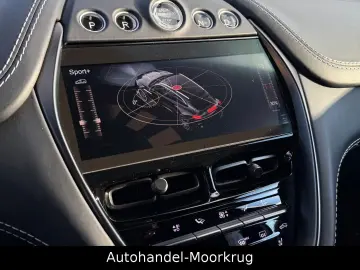 DBX707 4.0 V8  Vollausstattung Carbon-Paket