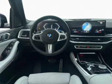X5 xDrive40i M Sport StHz Pano AHK Iconic SoftCl