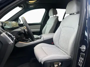 X5 xDrive40i M Sport StHz Pano AHK Iconic SoftCl