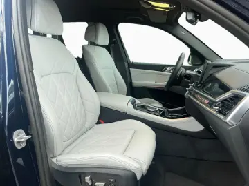 X5 xDrive40i M Sport StHz Pano AHK Iconic SoftCl